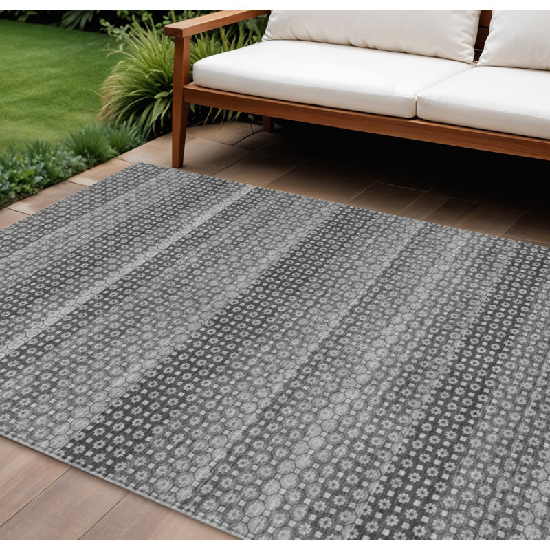 Tapis extérieur lavable rayé gris et argent 8 pi x 10 pi, Rectangle 8 pi x 10 pi