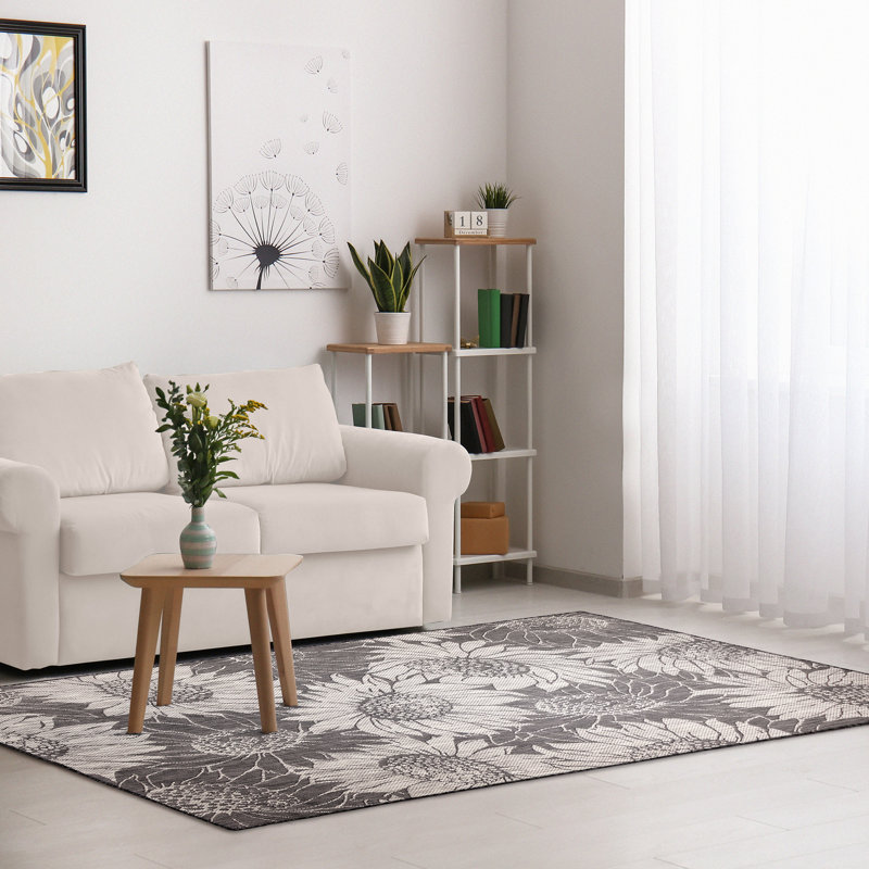 Bergholt Floral Indoor / Outdoor Rug, Rectangle 3'3" x 4'11"
