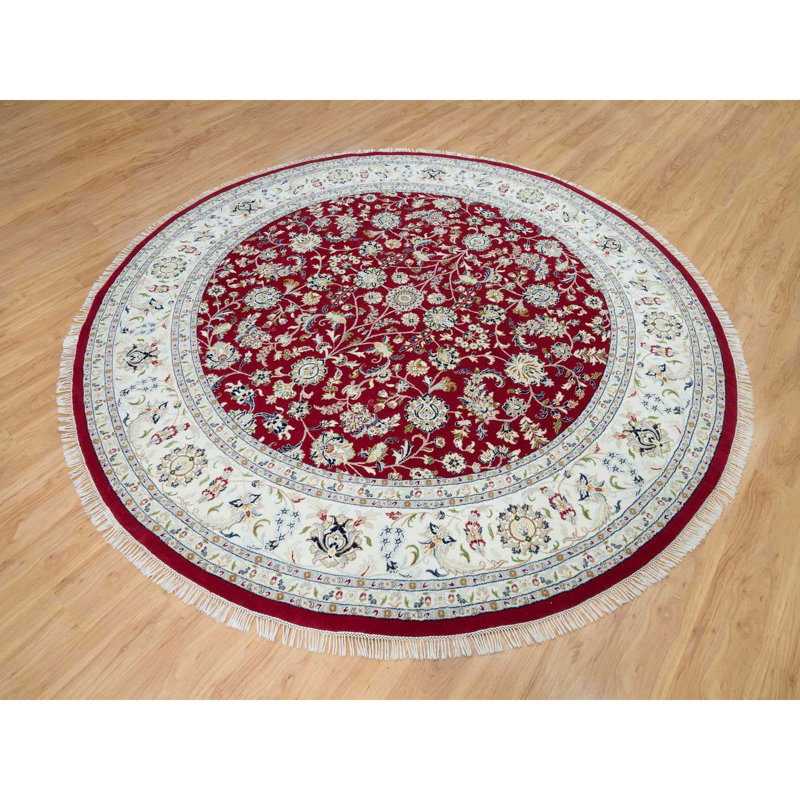 Tapis unique 9 pi 8 po x 9 pi 8 po Sarahi