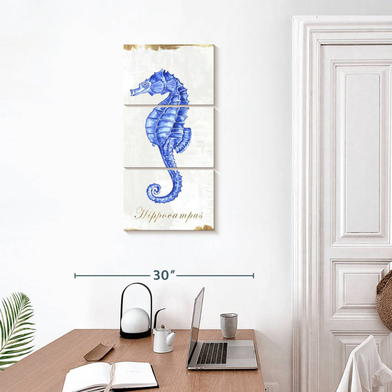 Hippocampe bleu, H 32 po x l 15 po