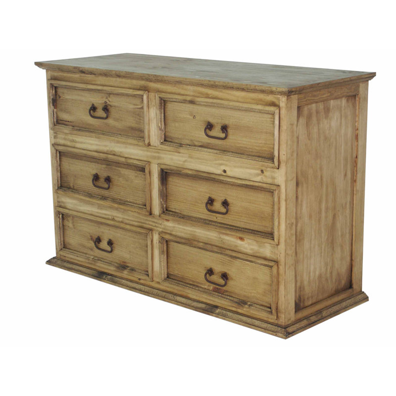 Commode Cumberland à 6 tiroirs avec façades de tiroirs encadrées. Disponible en 3 finis : brun rustique, miel naturel et blanc antique bicolore.