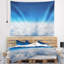 Paysage avec des nuages gonflés au-dessus de la tapisserie-28508674