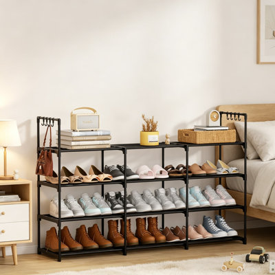 Range-chaussures 3 rangées à 4 niveaux, étagère à chaussures empilable en métal noir avec crochets multifonctionnels, range-chaussures peu encombrant pour garde-robe, vestibule et couloir, peut contenir 24 à 30 paires