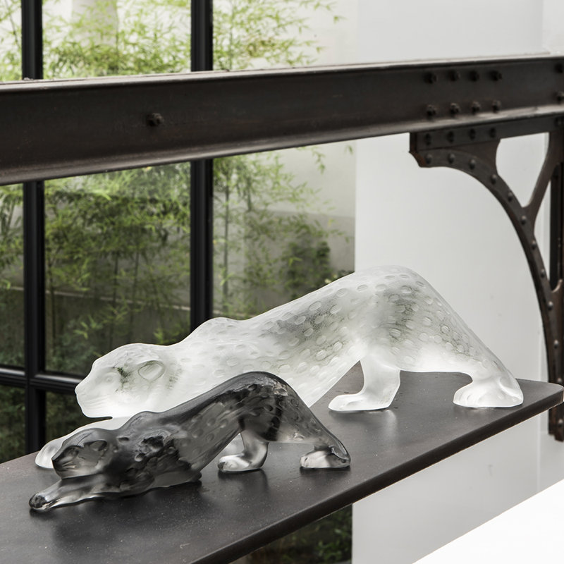 Zeila Panther Figurine, Gray, 2.44" H x 8.27" W x 1.77" D