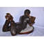 Statue de Harlesden, garçon afro-américain, lisant un livre en bronze - Taille: L 42 po x l 15 po x H 19 po.