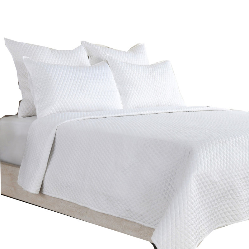 Winthrop Diamond Quilt, White, Queen Quilt