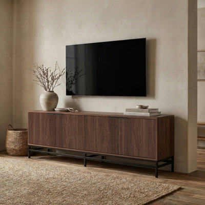 Meuble télé 70 po pour téléviseur de 78 po ou moins avec portes cannelées et gestion des câbles Montello