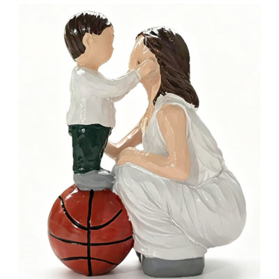 Mère et fils, figurine de basketball, statue de résine réconfortante et chaleureuse pour la décoration intérieure, personnage peint à la main F