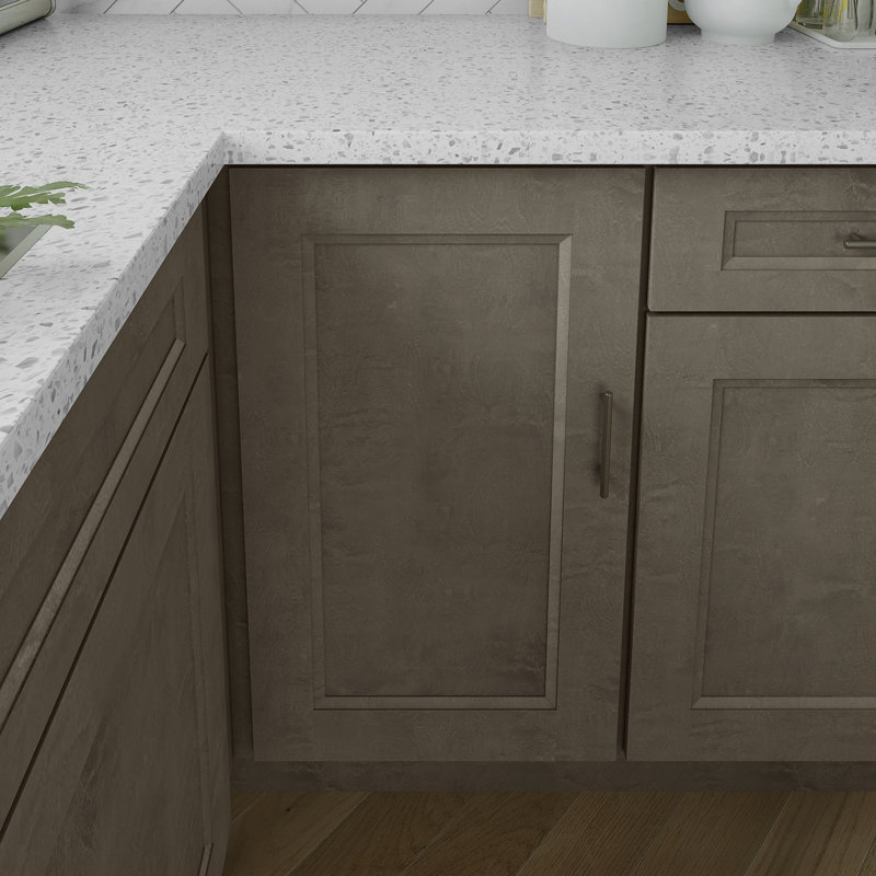 Armoire d'angle à base basse, L 36 po x H 34,5 po x P 24 po, Double shaker Cinder