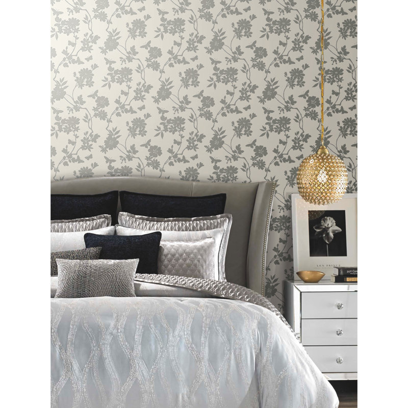 Flutter Vine Floral Wallpaper Roll by Candice Olson, White/Silver