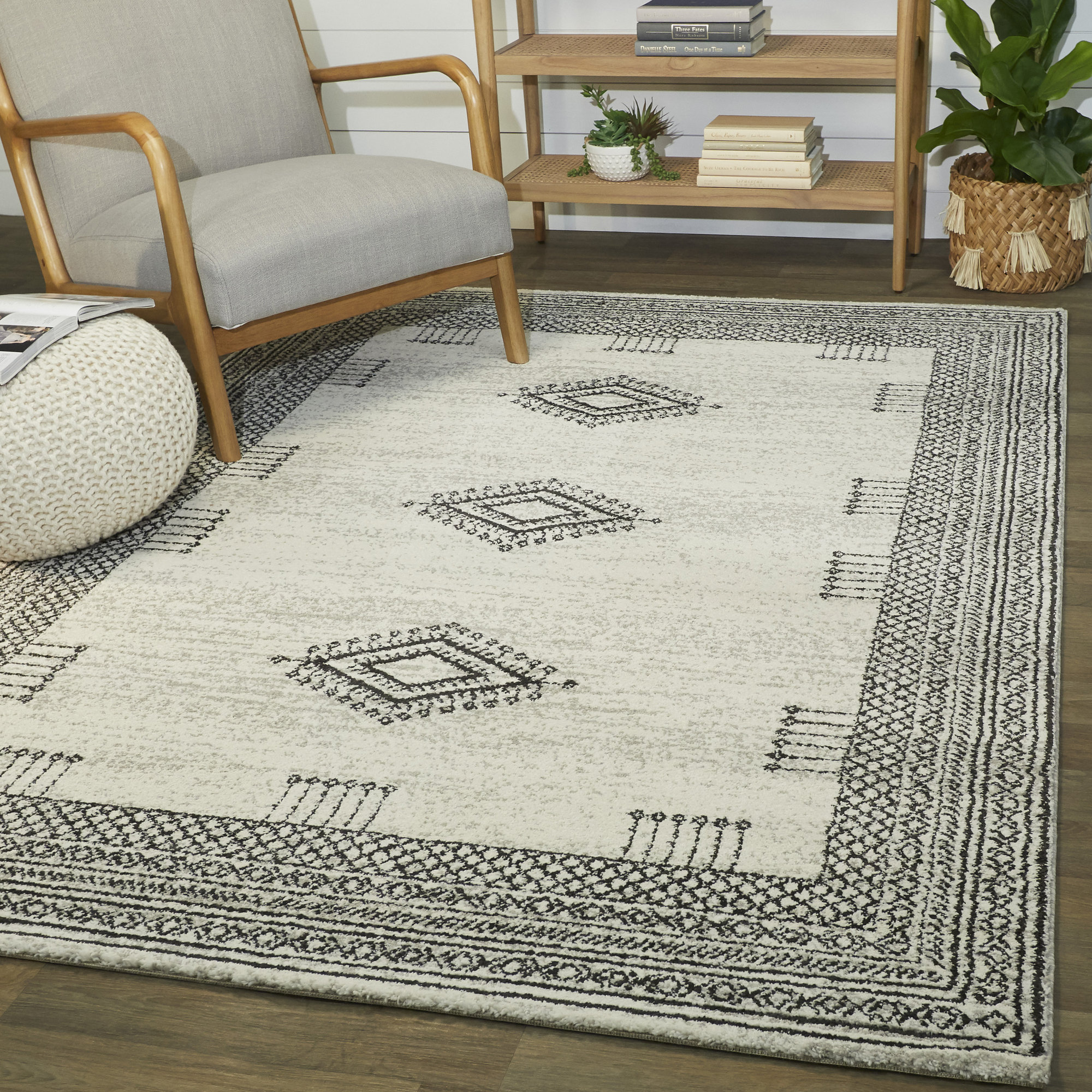 Latitude Run® Alexssa Oriental Off White/Black Area Rug & Reviews Wayfair