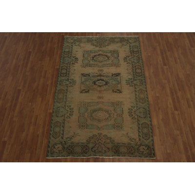 Tapis décoratif vieilli élégant tons terreux 6 x 9