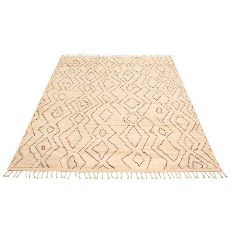 Inspirés par les tons terreux et les meilleurs matériaux, ces tapis de style marocain sont tissés par des tisserands qualifiés.