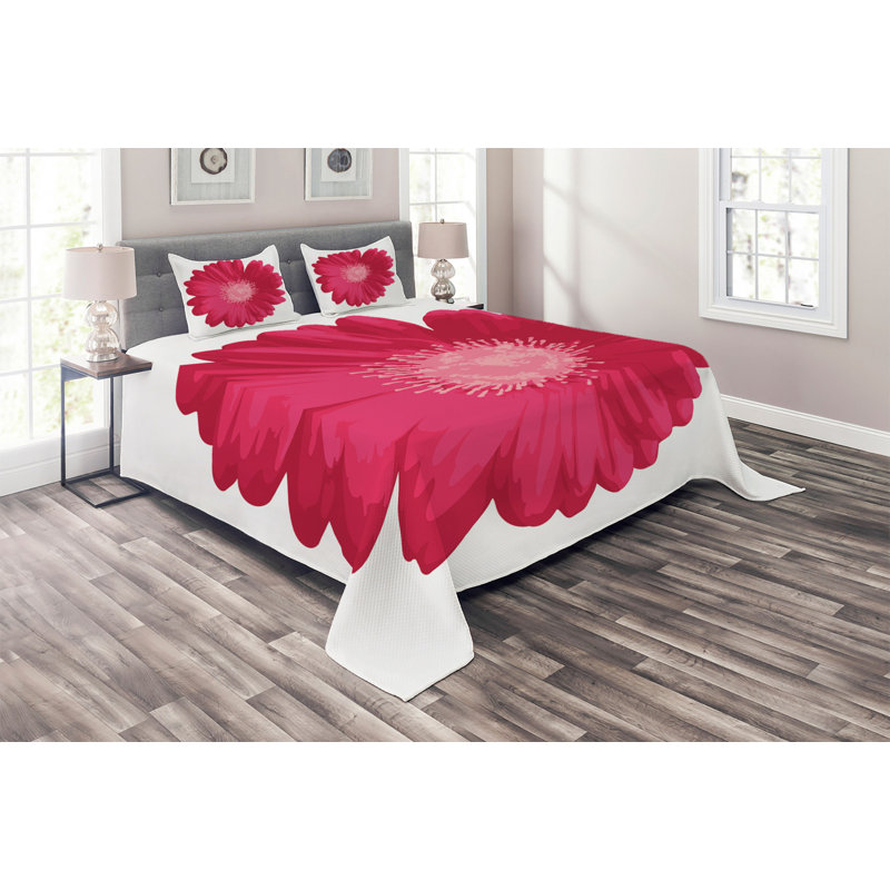 Farmhouse / Country Floral Coverlet
