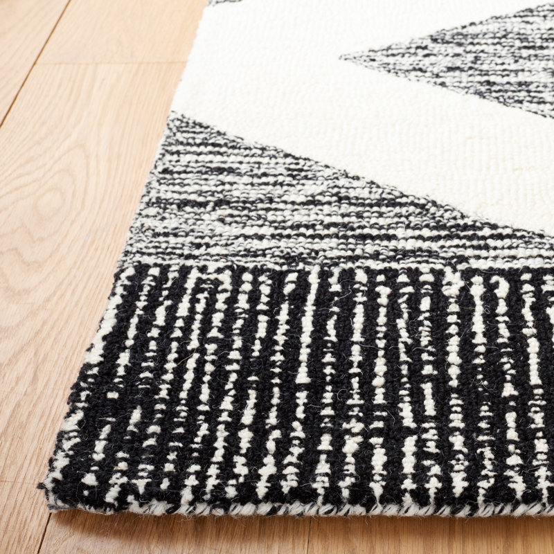 Abbie-Mai Hand Tufted Wool Southwestern Rug, Rectangle 6' x 9'