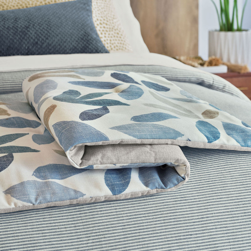 Mira Abstract Bed Runner, Queen