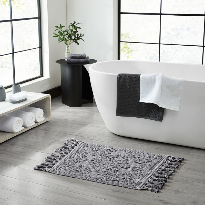 Ricardo 100% Cotton Bath Rug, Dark Gray, 17" W x 31" L