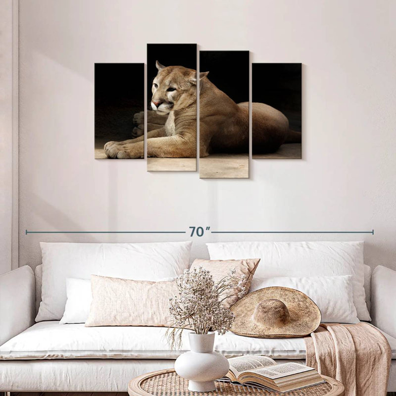 Lounging Puma, H 27 po x l 43 po