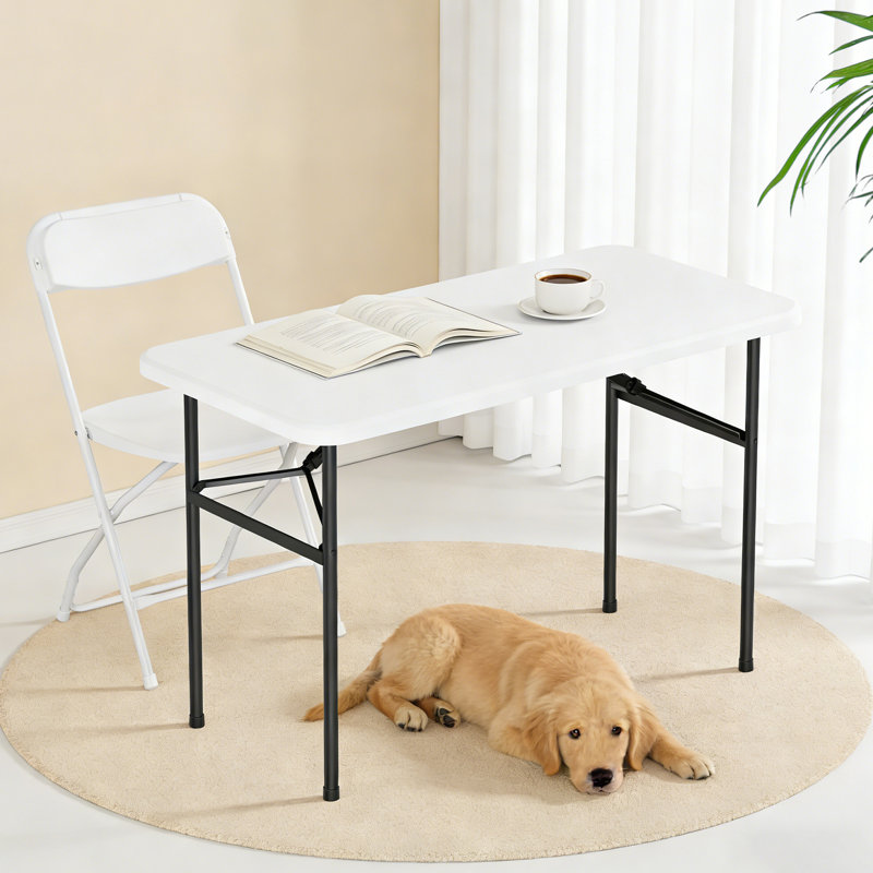 4 pi Table pliante portative en plastique pour patio, 400 lb, table en plastique noir robuste pour le pique-nique intérieur et extérieur
