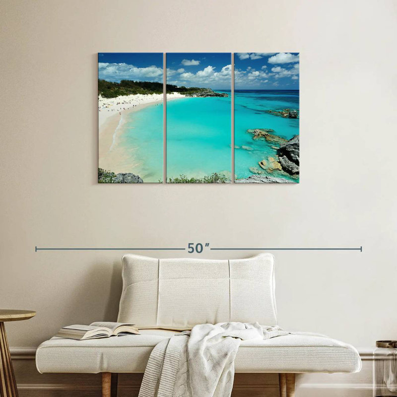 Gillard Bermuda, 24" H x 38" W