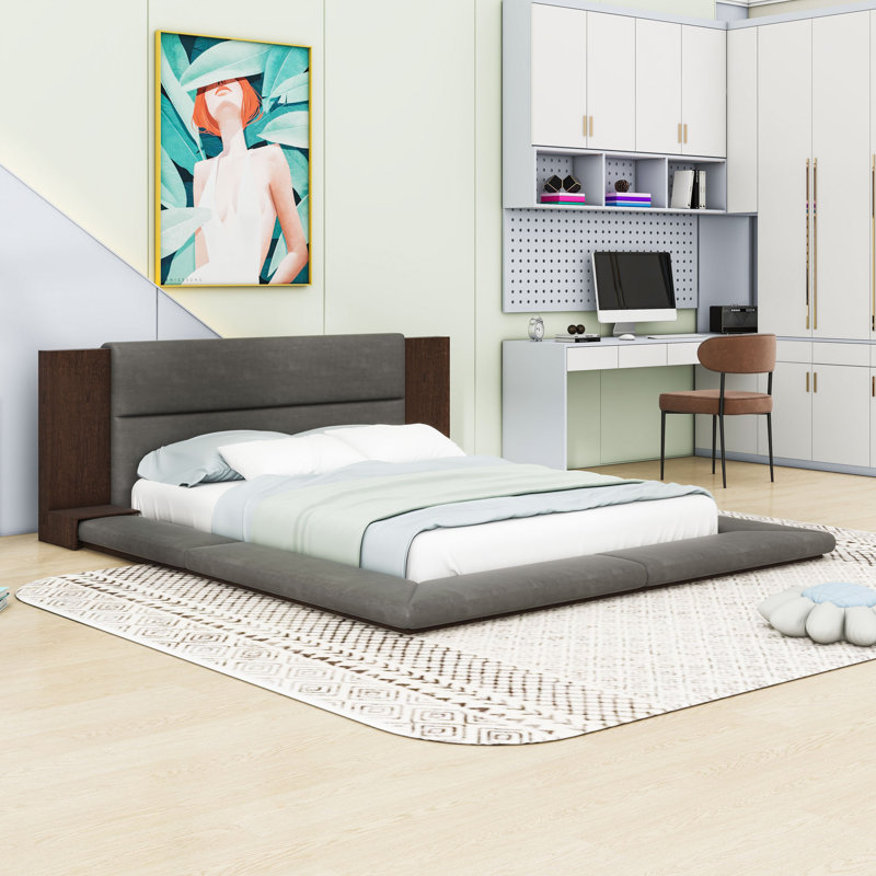 Lit plateforme tapissier en velours avec tablettes et tête de lit Modern Modern, Grand lit