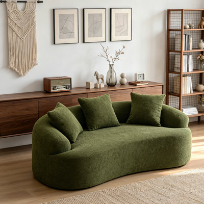 Canapé incurvé vert de 65 po, canapé en chenille désossée d'une capacité de 300 lb avec 3 coussins décoratifs, canapé sans éponge à compression pour petit salon d'appartement