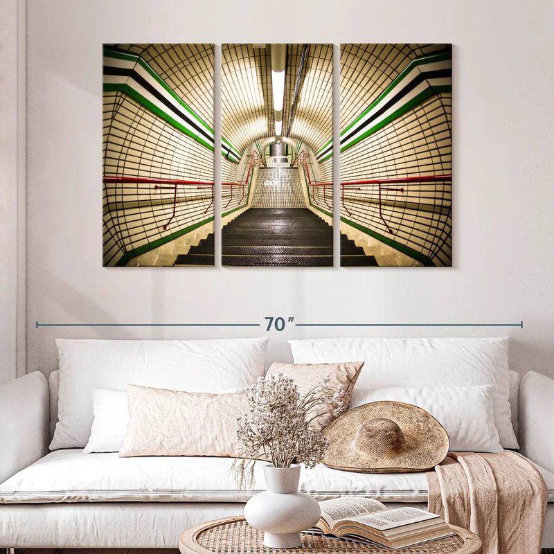 Lilie Subway Staircase, 32" H x 50" W