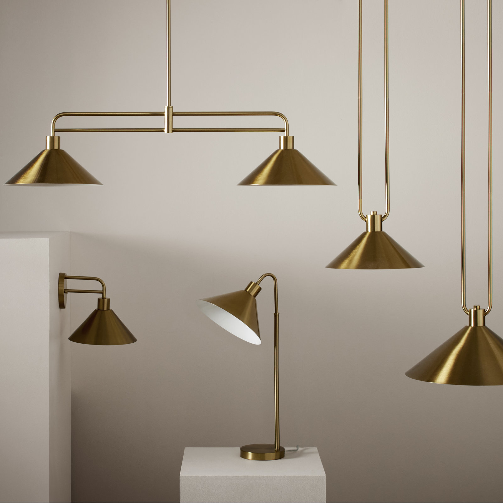Fayra Desk Lamp