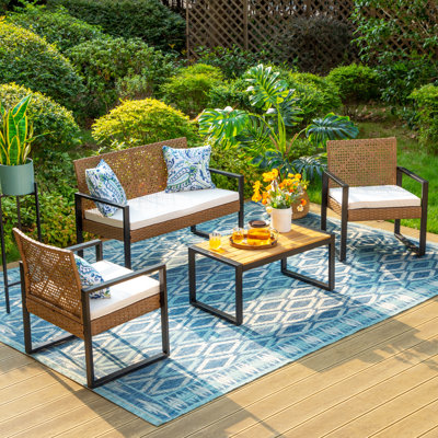 Armantine Darb Stylish 4-Person Wicker Patio Set