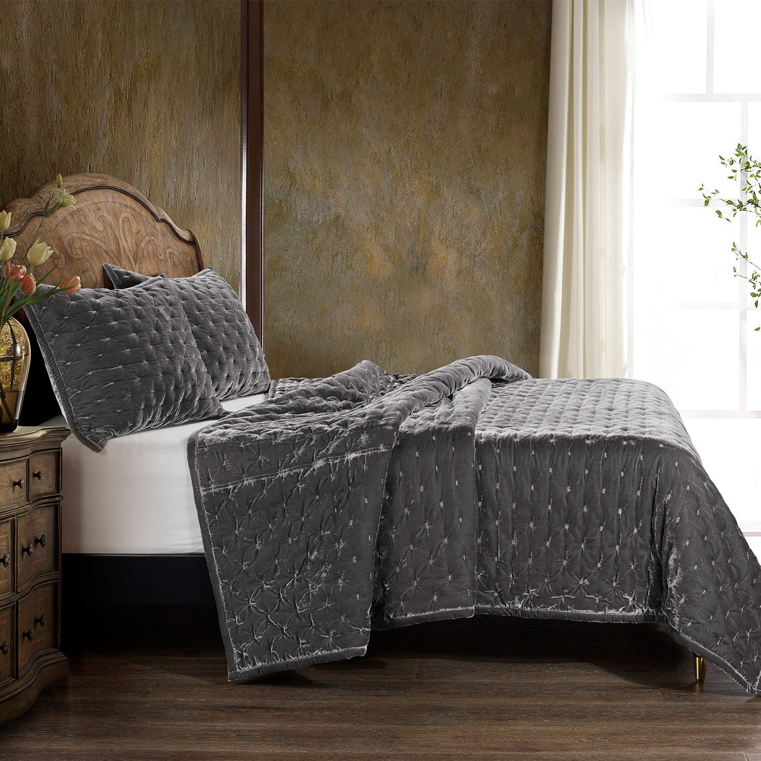Stella Velvet Quilt Set, Black, King Quilt