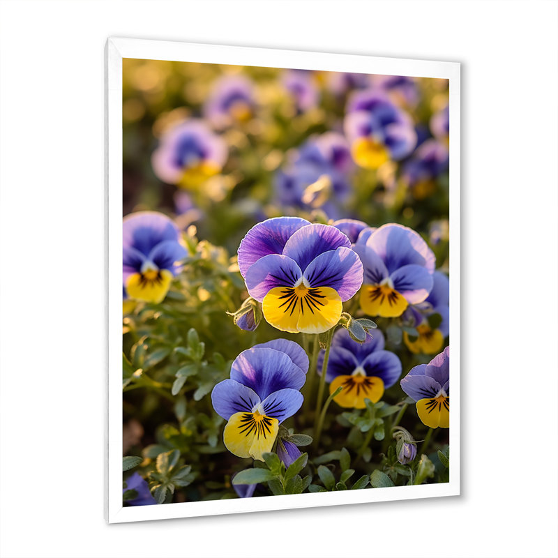 «Mauve, jaune, nature, pensées IV» sur toile, H 32 po x l 16 po x P 1 po, Cadre simple blanc