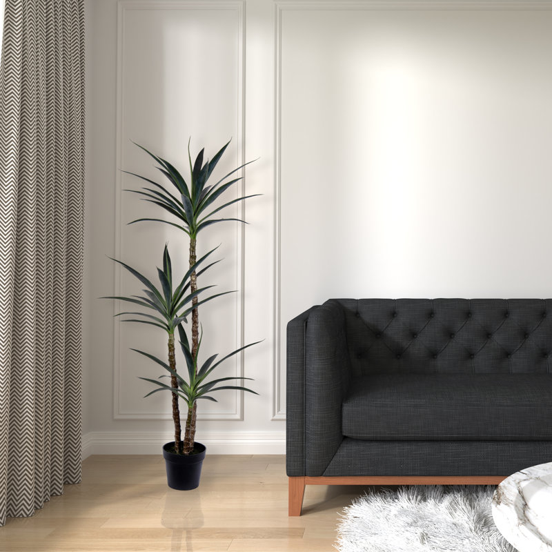 Yucca artificiel vert dans un pot de fleurs noir, H 60 po x l 12 po x P 12 po