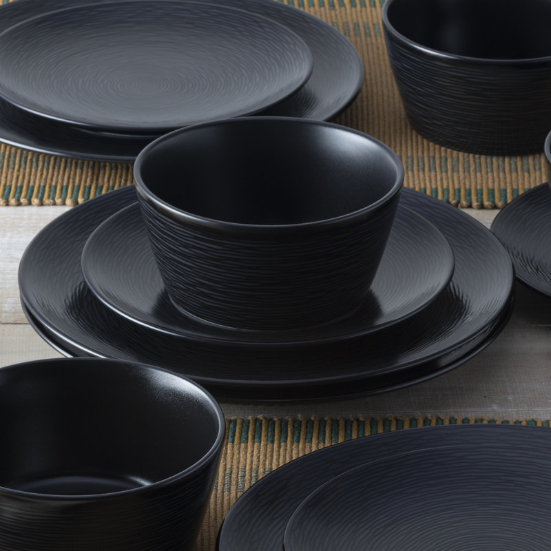 Noritake Colorscapes Swirl Coupe Dinner Plates, 11", Black