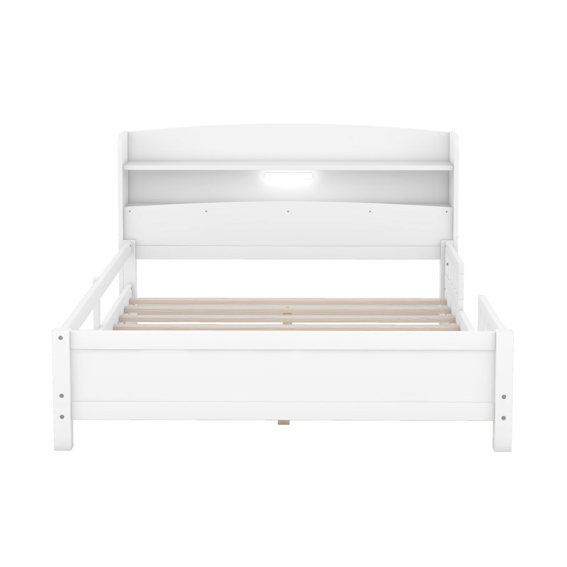 Lit plateforme double en bois avec éclairage à DEL intégré, tête de lit avec rangement et garde-corps, blanc