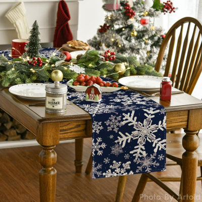 Snowflakes Christmas Table Runner, Seasonal Winter Holiday Kitchen Dining Table Decoration For Home Party Decor