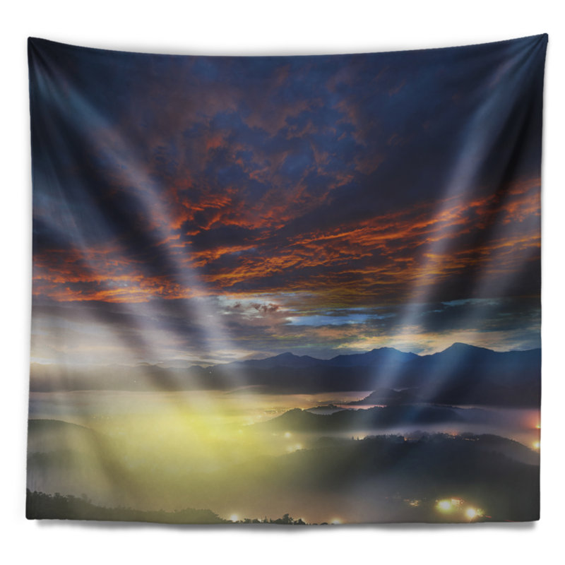Tapisserie de polyester jaune et nuages flamboyant avec accessoires suspendus inclus, H 32 po x l 39 po