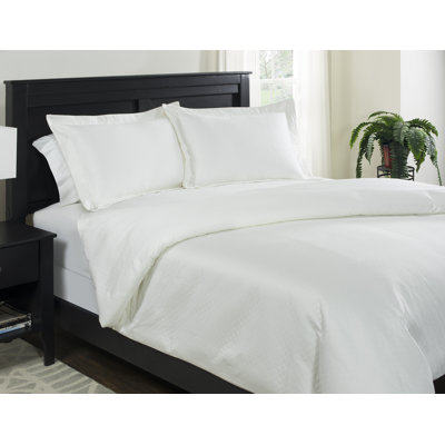 White Traditional Cotton Blend Damask Duvet Cover