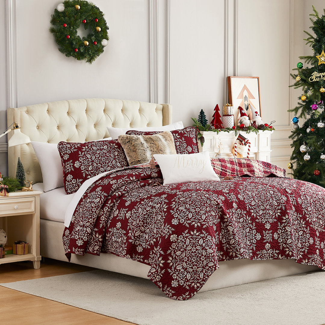Christmas Carol Oversized Reversible lightweight Quilted Holiday Bedding Set SouthShore Fine Linens 
