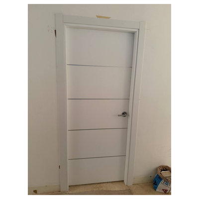Porte standard en bois massif Planum