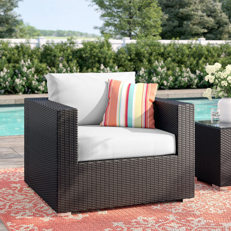 Fauteuil d'extérieur en rotin avec coussins Convene, Blanc