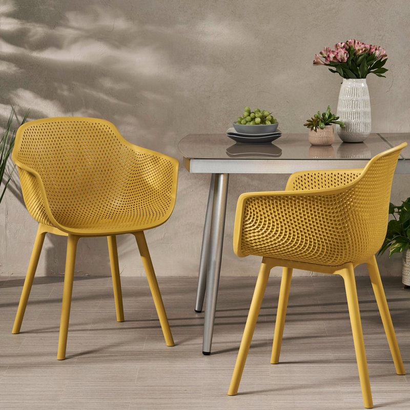 Chaise de lotus jaune pour salle à manger extérieure - Stable et tendance