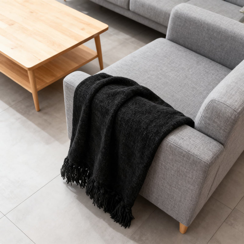 Jeté en chenille douce avec franges élégantes pour canapé, canapé et lit, décoration à la fois légère et chaleureuse, Noir