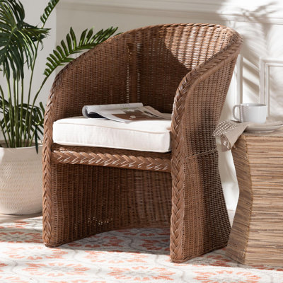 Chaise avec accoudoirs en rotin tressé Charrie