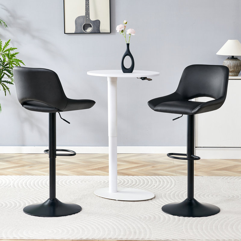 Ensemble de 2 tabourets de bar réglables Modern Modern, matériau en polyuréthane noir, avec repose-pieds, peut supporter jusqu'à 250 lb, convient aux bars à la maison et aux îlots de cuisine.