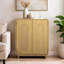 Armoire de rangement moderne en bois massif avec tablette réglable et portes encastrées-1346743597