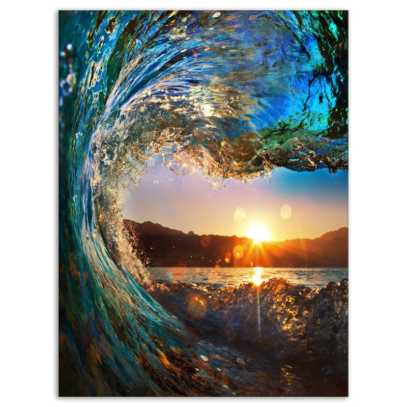 Vagues de l'océan colorées tombant vers le bas - art mural moderne en métal brillant bord de mer, H 40 po x l 30 po x P 1 po