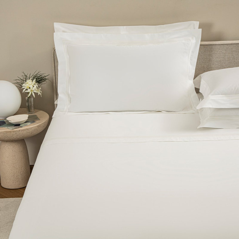 Triplo Bourdon Pillow Sham, King, White/Milk