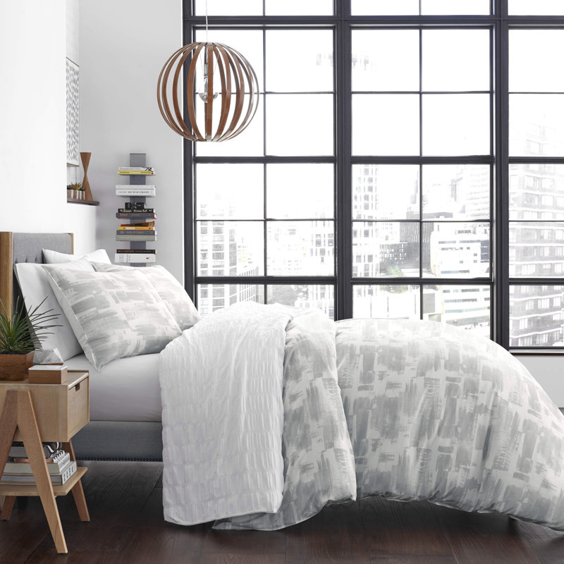 Aria Full/Queen Gray and White Geometric Microfiber Comforter Set