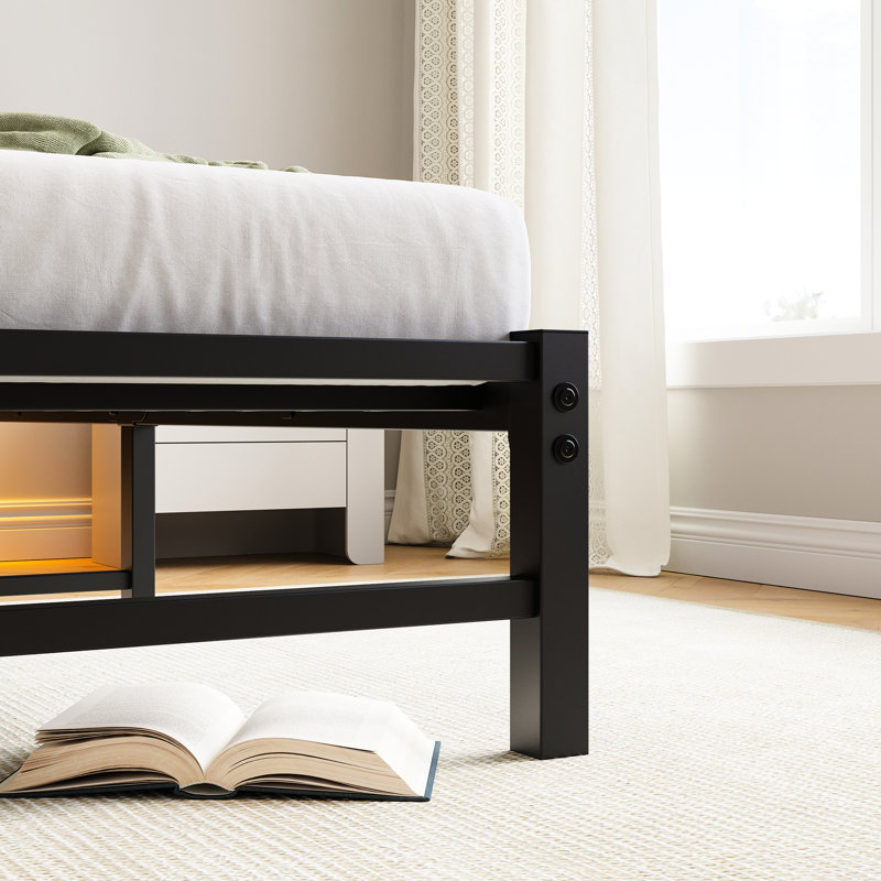 Cadre de lit simple très résistant, tête de lit, surface de chargement, lumières DEL, sans sommier, métal, bruit, espace de rangement sous lit, station, croissance