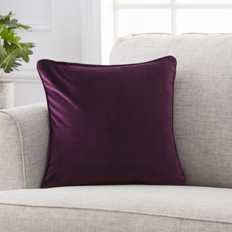 Housse de coussin décoratif en velours de couleur unie Chanasya Holland, Prune, 18" x 18"